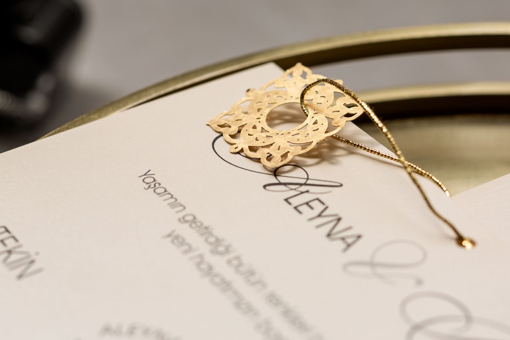 i8326 - KindlyPressed