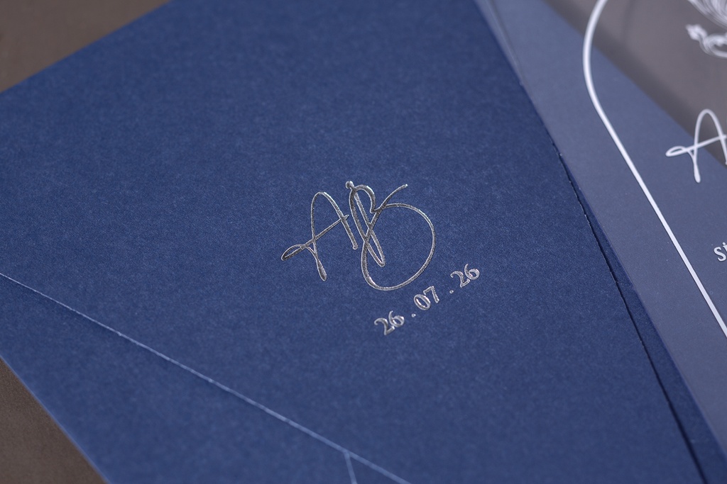 i7079 - Celestial Bond