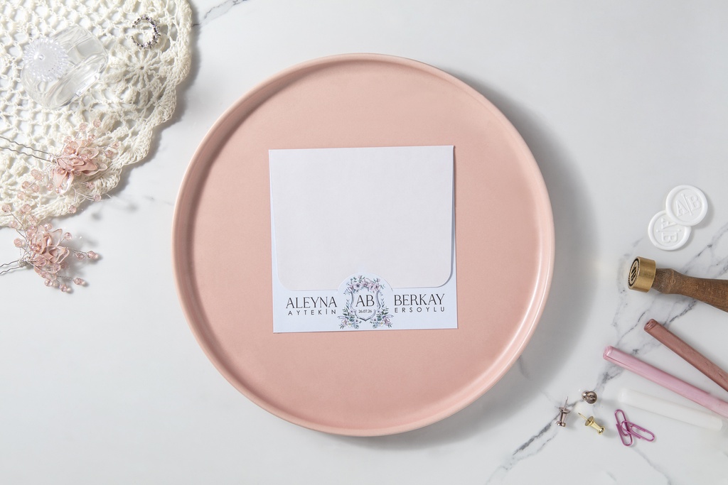 i7112 - Whispered Hearts